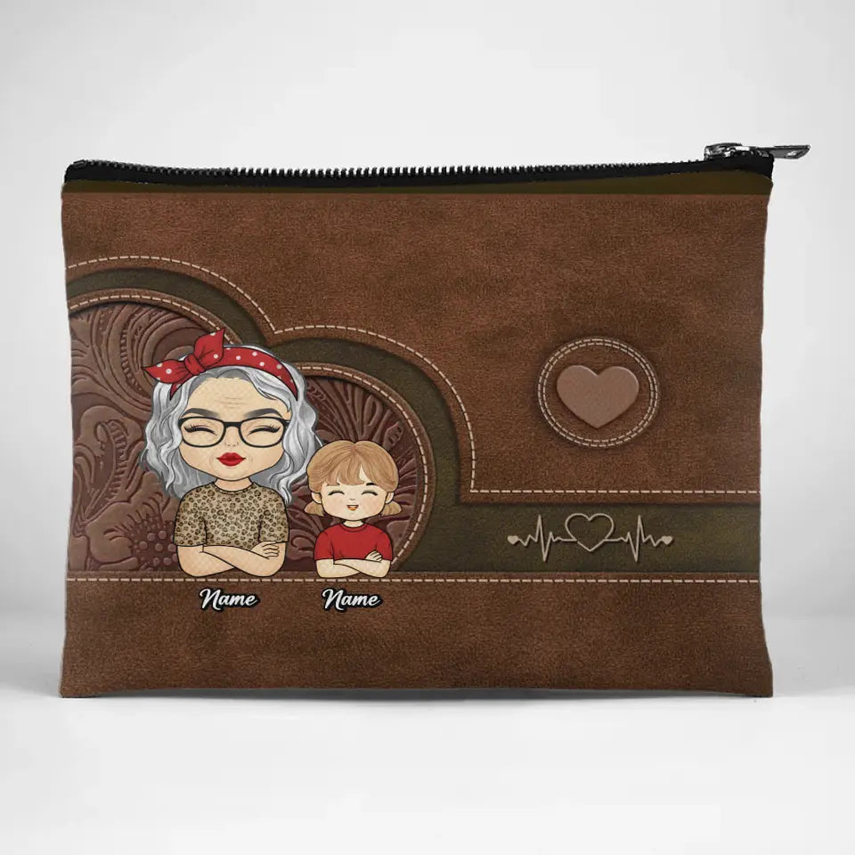 A Garden Of Love Grows In A Grandma's Heart - Family Personalized Custom Cosmetic Bag - Gift For Mom, Grandma